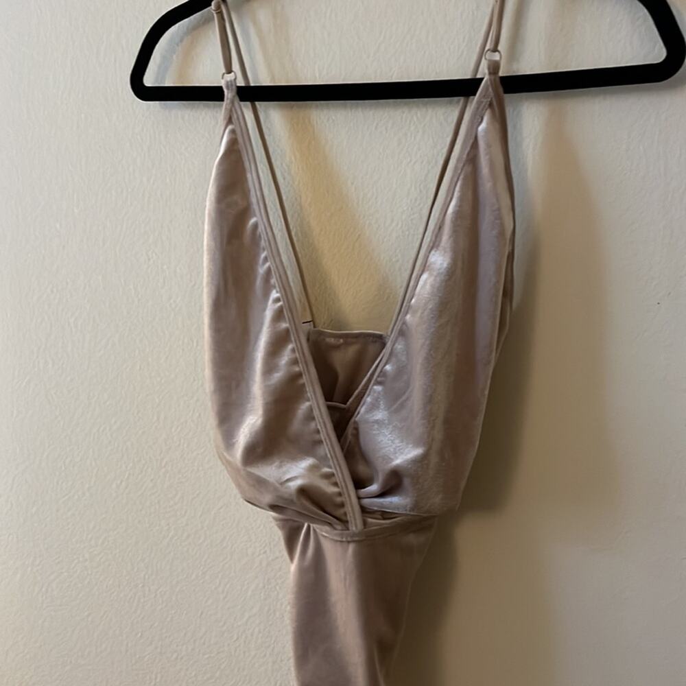 Wishlist Velour Bodysuit in Gold Size S - Picture 5 of 6